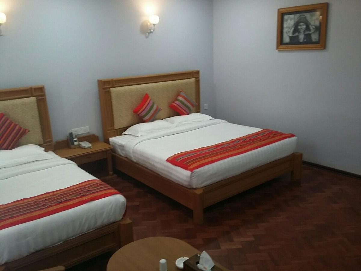 Amayar Nadi Hotel Мандалей Екстериор снимка