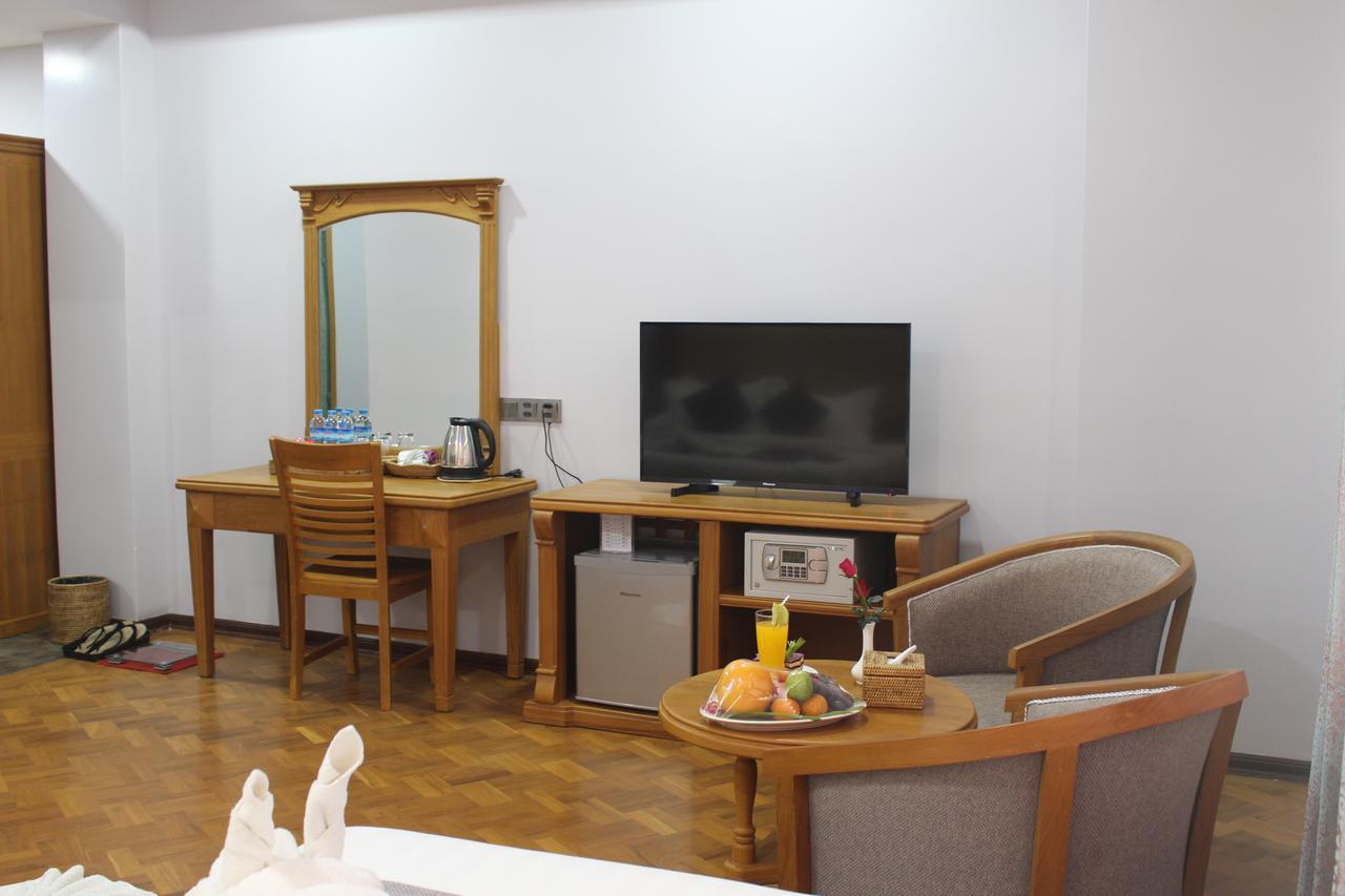 Amayar Nadi Hotel Мандалей Екстериор снимка